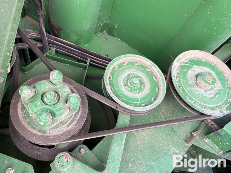 2010-john-deere-9770-sts-image-18