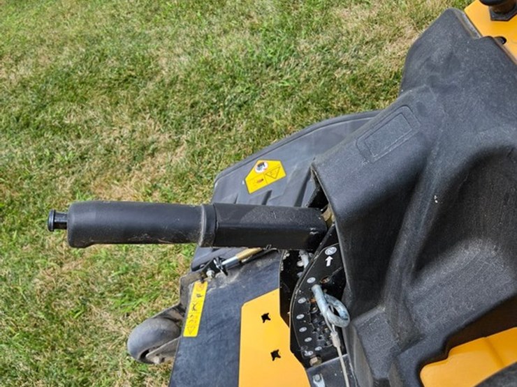 #6878-•-cub-cadet-z-force-sz-zero-turn-mower-image-20