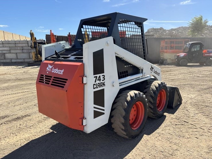 bobcat-743-image-3