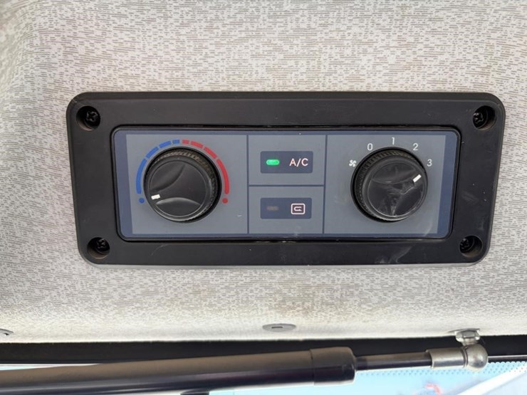 2022-xcmg-xc948u-image-29