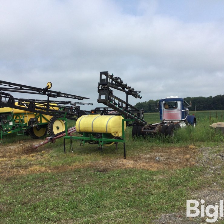 2013 Sprayer Specialties 3PT500-4505800 Sprayer W/ 90' Booms