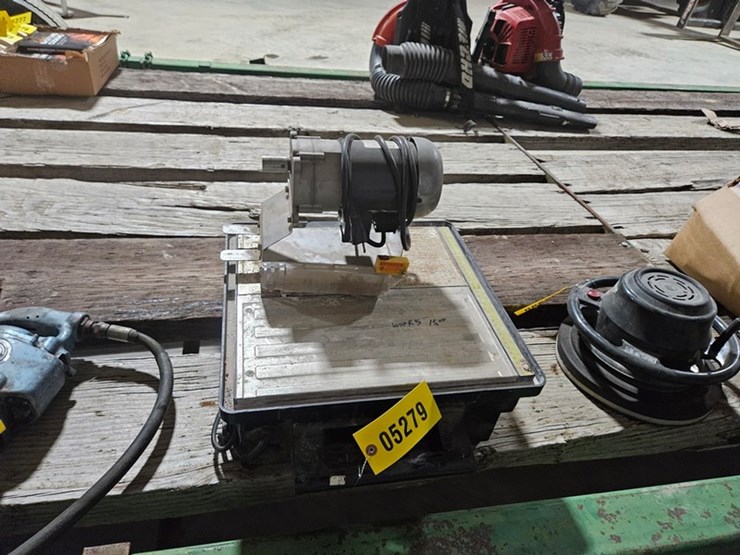 #215-•-tile-saw-with-gear-reduction-motor-image-9
