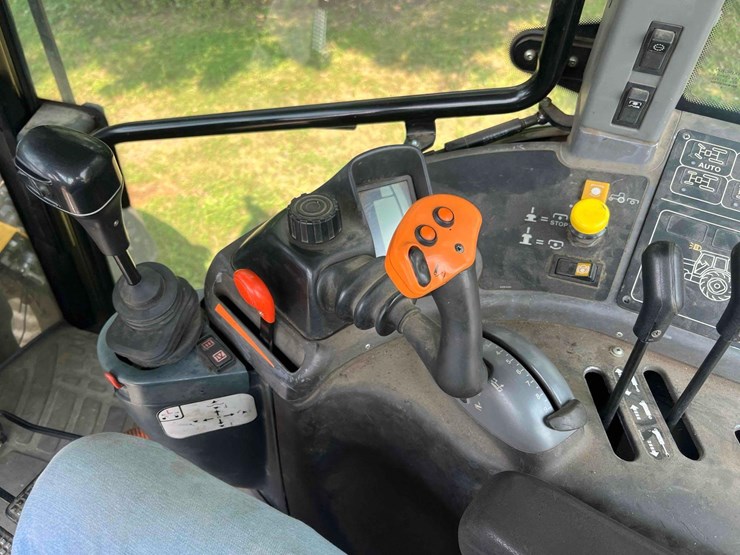 2006-new-holland-tm155-image-36