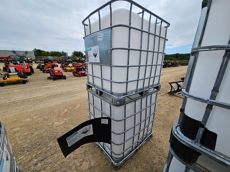 #189-•-2---plastic-tanks-image-2