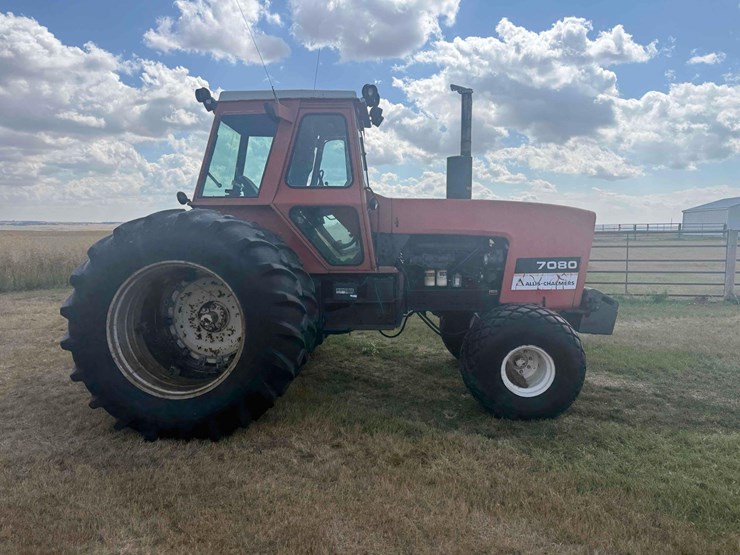 allis-chalmers-7080-tractor-image-8