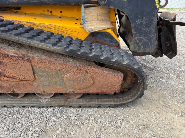 2004-jcb-190-image-13