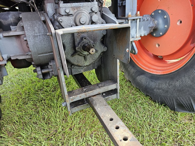 2015-kubota-m108s-image-7