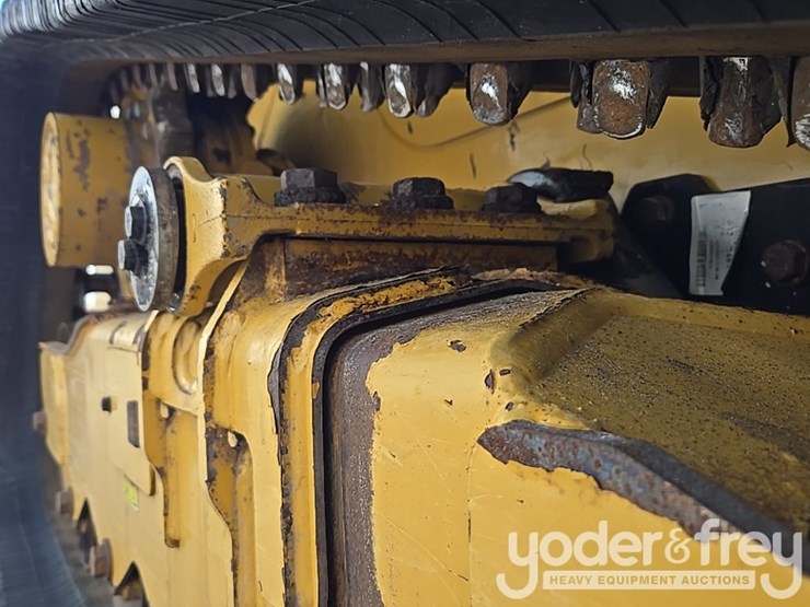 2024-caterpillar-259d3-image-13