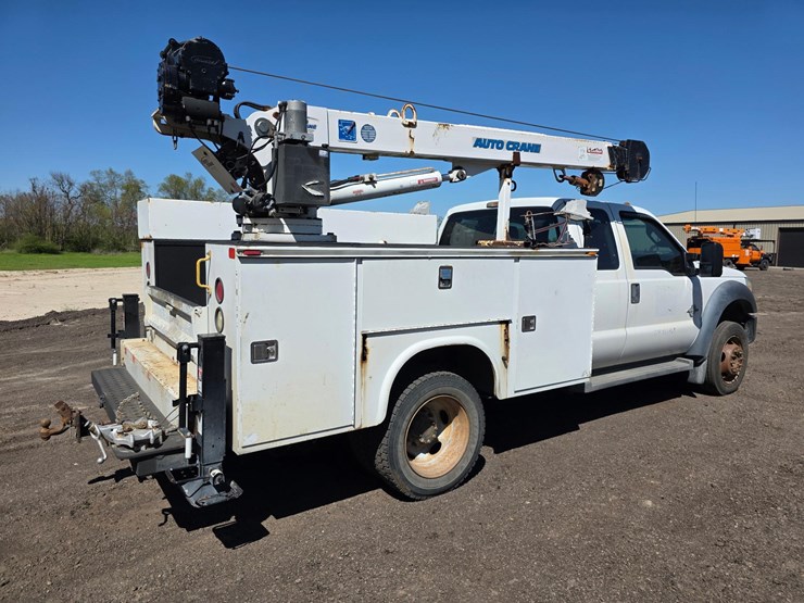 f450-utility-service-truck-image-3