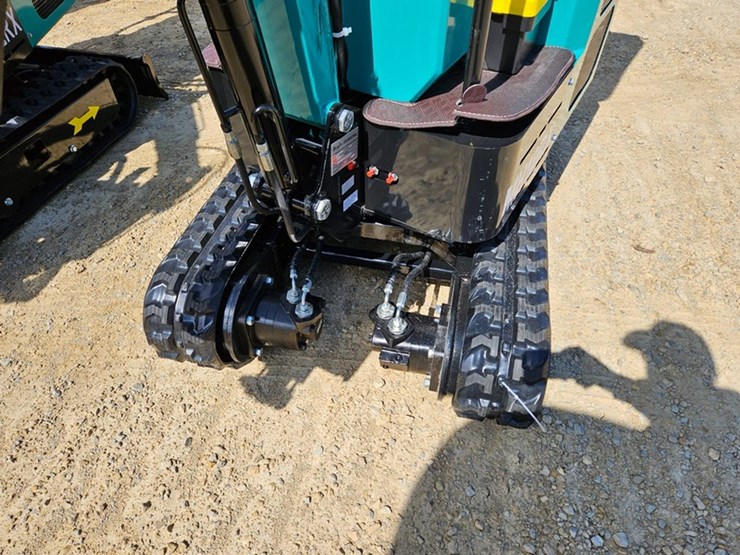 #216-•-2026-agt-mh12rx-mini-excavator-image-11