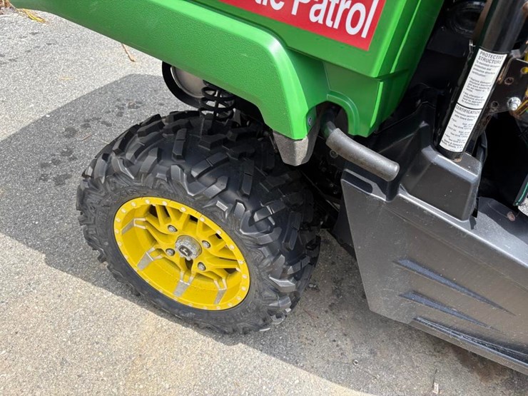 john-deere-gator-image-7