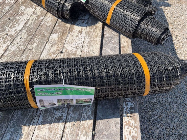 black-plastic-mesh-safety-fencing-roll-image-5