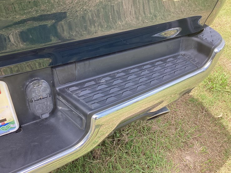 2021-dodge-1500-image-35