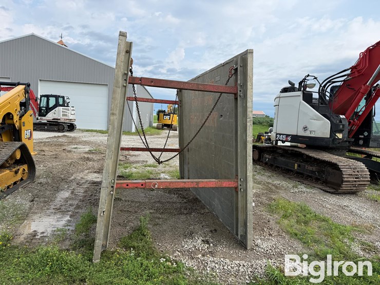 aluminum-trench-box-image-2