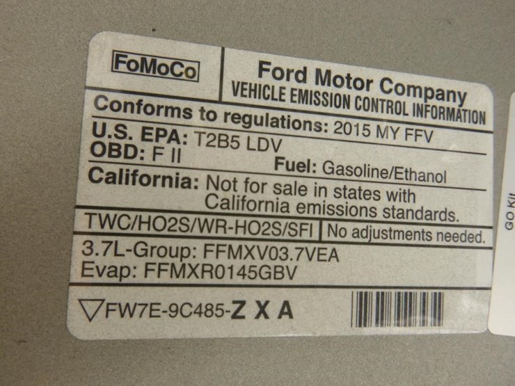 2015-ford-taurus-sedan-image-12
