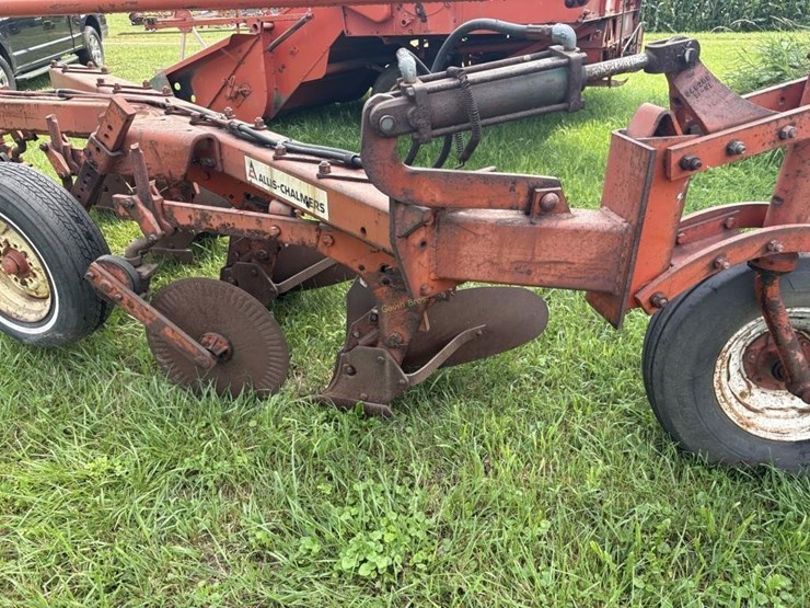 allis-chalmers-4-bottom-semi-mount-plow-image-9