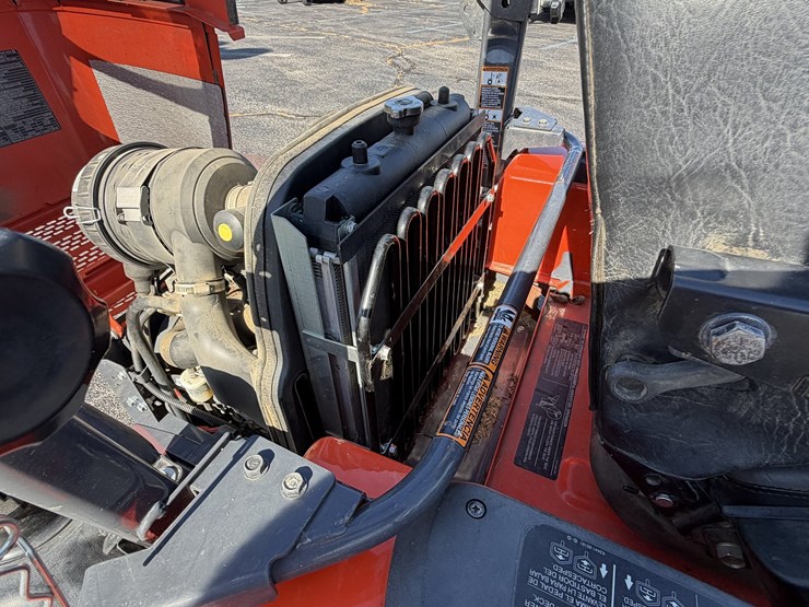 2017-kubota-zd1211-image-18