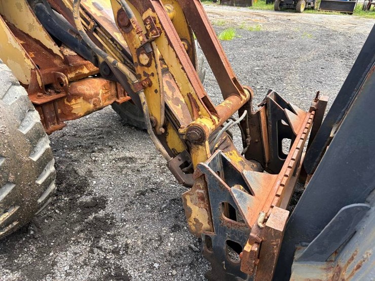 caterpillar-908-image-7