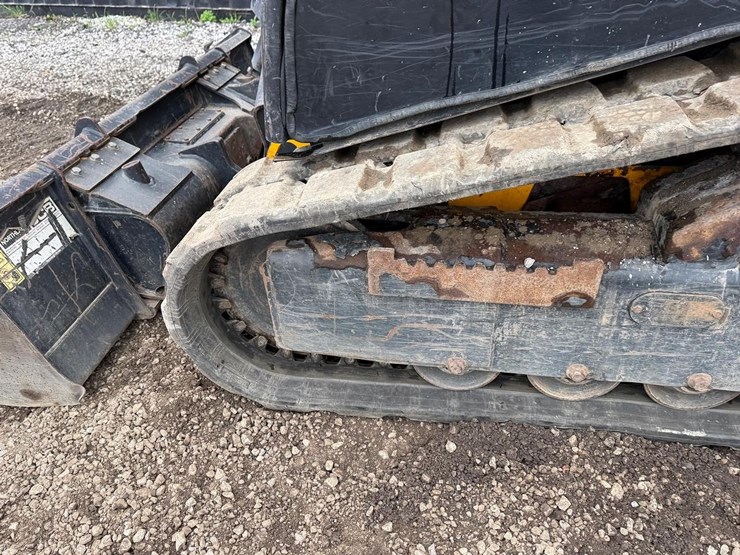 2019-jcb-2ts-7t-image-17