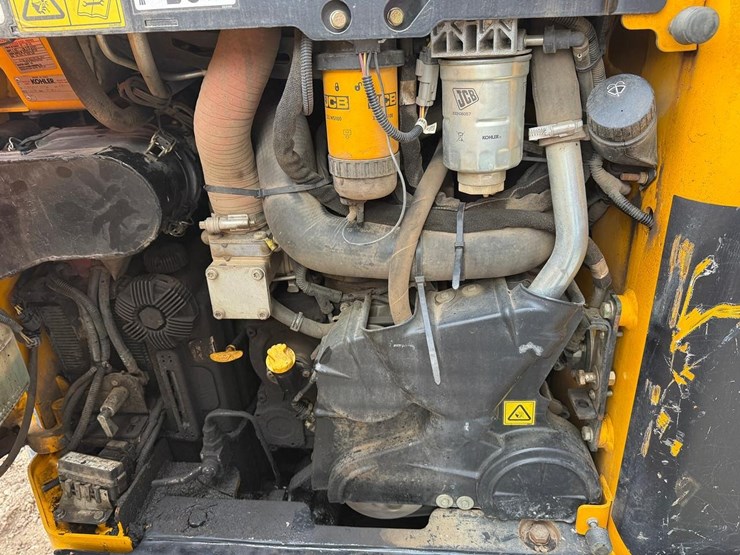 2019-jcb-2ts-7t-image-15