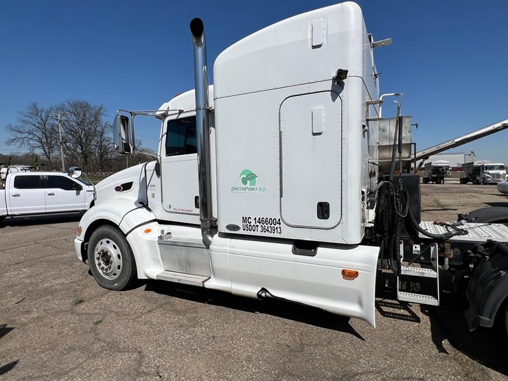 2011-peterbilt-386-image-4