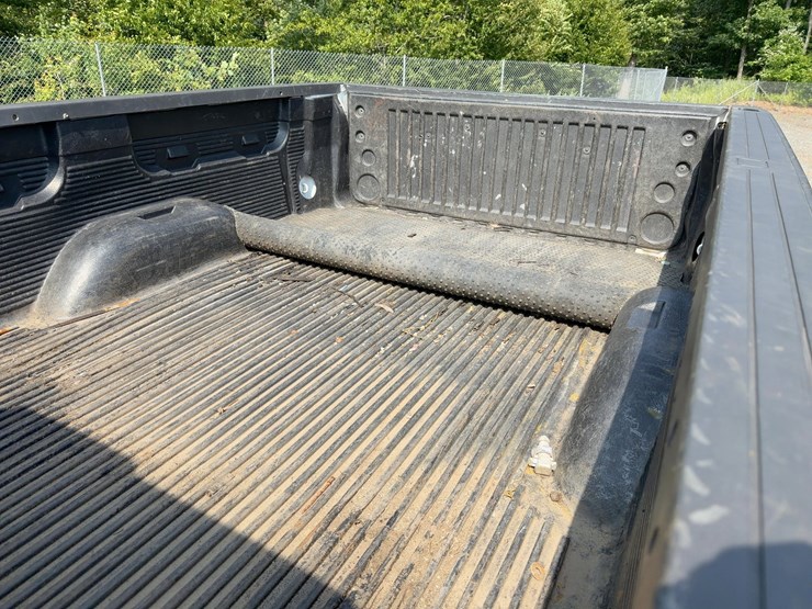 2017-gmc-sierra-1500-image-12
