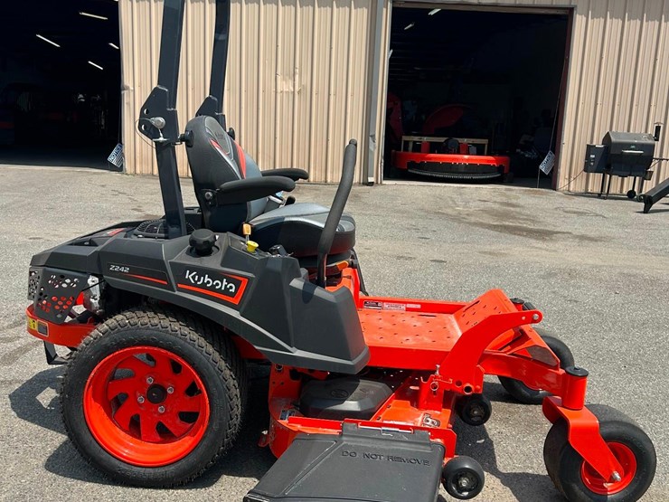 kubota-z242kw-48-image-1
