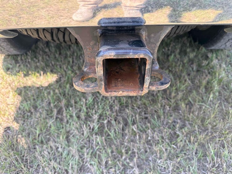 2022-chevrolet-3500-image-18