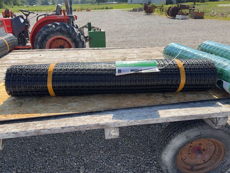 black-plastic-mesh-safety-fencing-roll-image-1