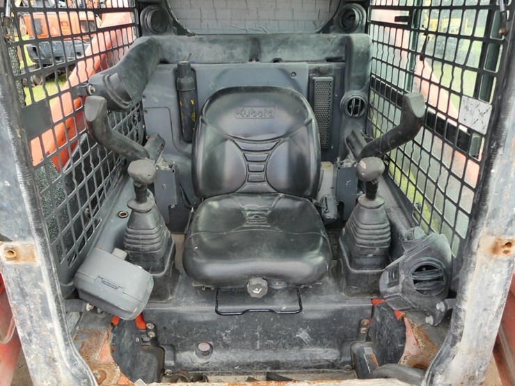 kubota-ssv75-image-11
