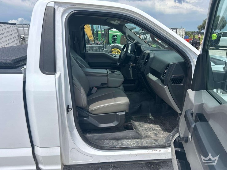2017-ford-f150-image-19