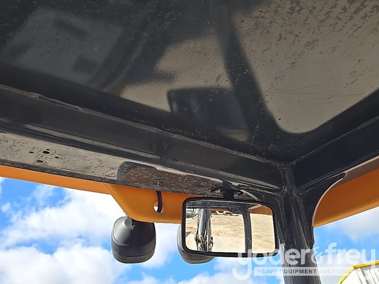 2019-deere-310sl-image-59