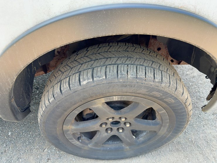 2011-ford-f150-xlt-image-8