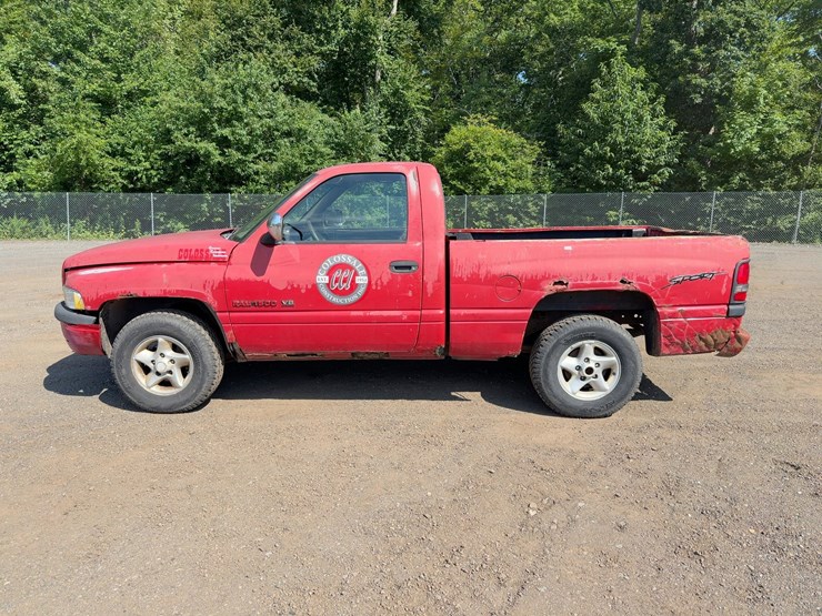 1997-dodge-ram-1500-image-2