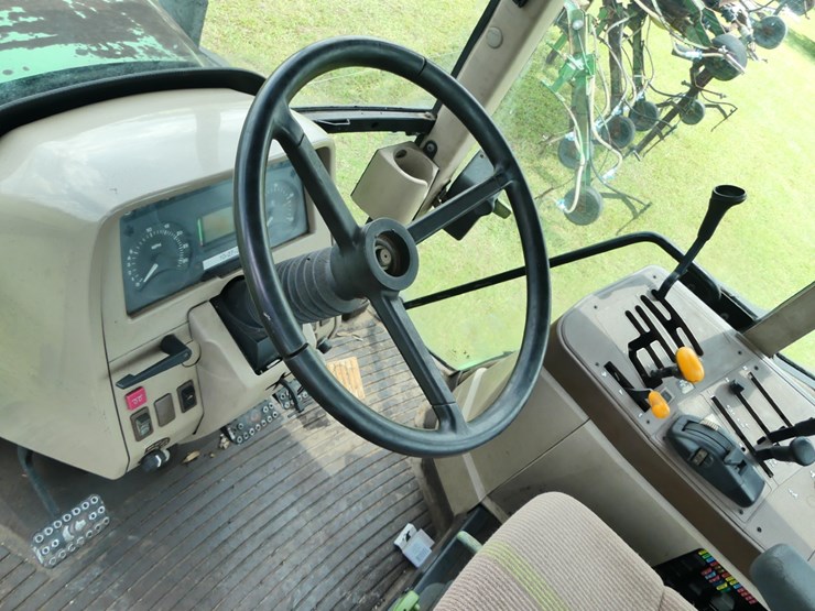 john-deere-6215-image-13