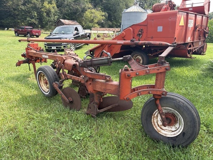 allis-chalmers-4-bottom-semi-mount-plow-image-8