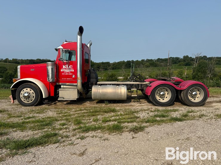 1997-peterbuilt-379-t/a-truck-tractor-image-8