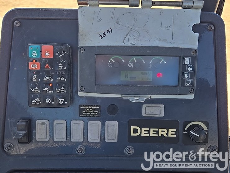 2019-deere-310sl-image-64
