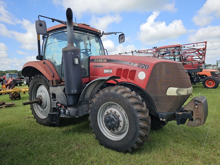 case-ih-220-image-2