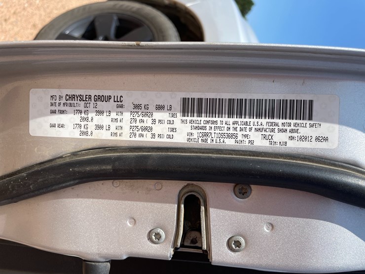 2013-dodge-1500-image-136