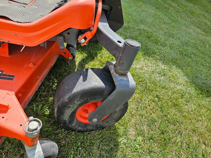 kubota-zd326s-image-26
