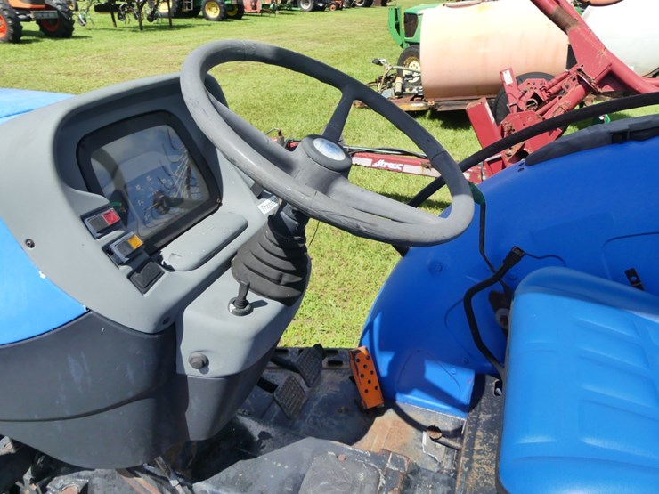 new-holland-tn75-image-10