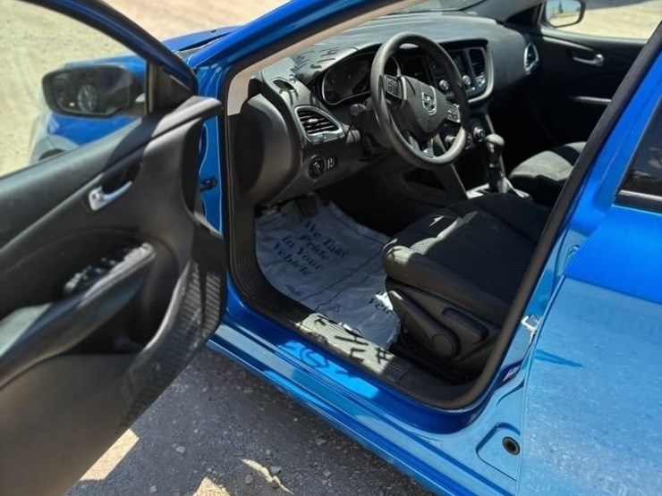 l1--2016-dodge-dart-image-9