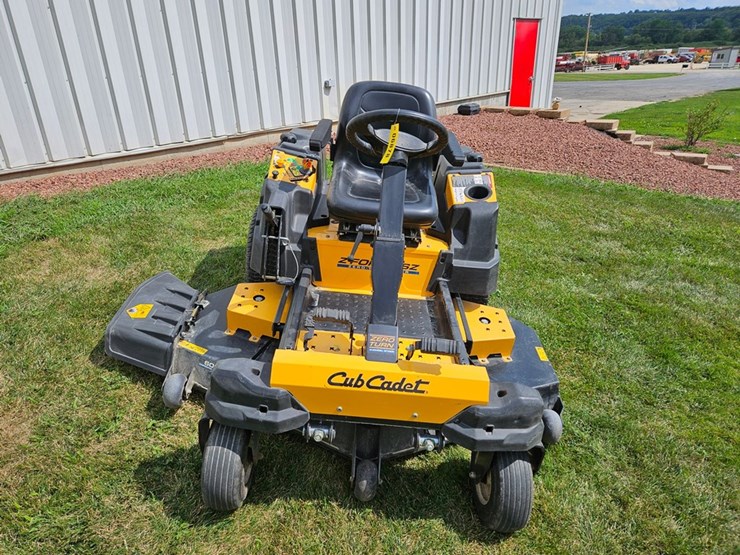 #6878-•-cub-cadet-z-force-sz-zero-turn-mower-image-8