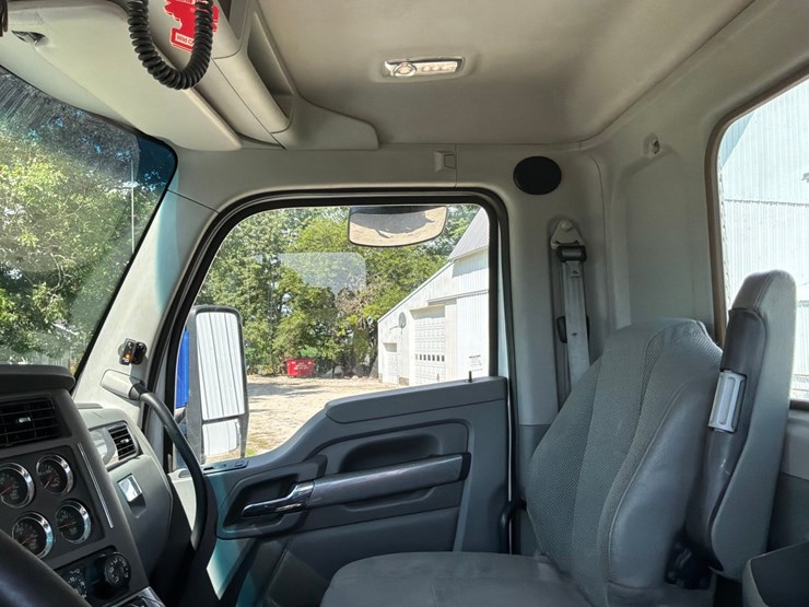 2018-kenworth-t680-image-64