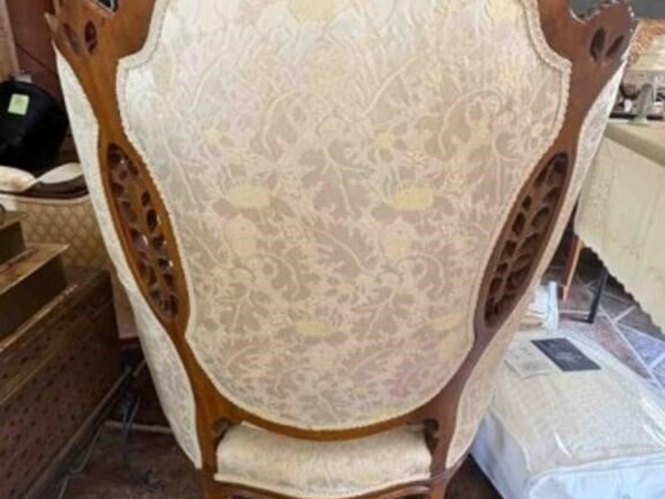 vintage-armchair-image-5
