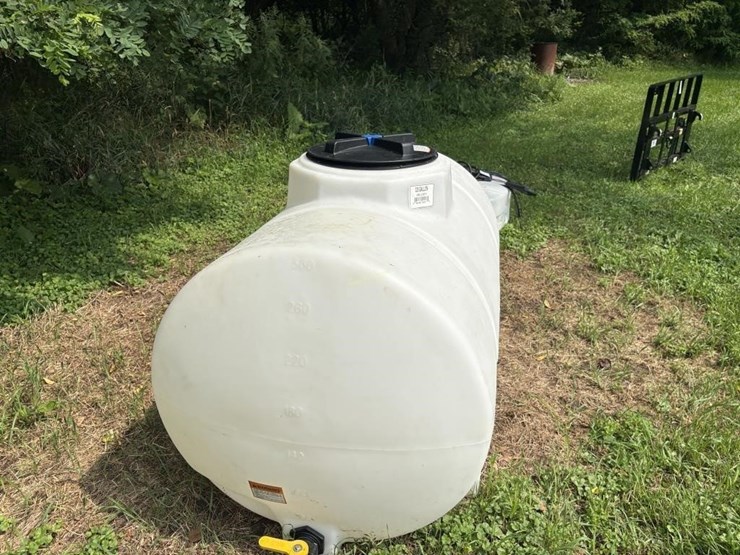325-gallon-poly-tank-image-4