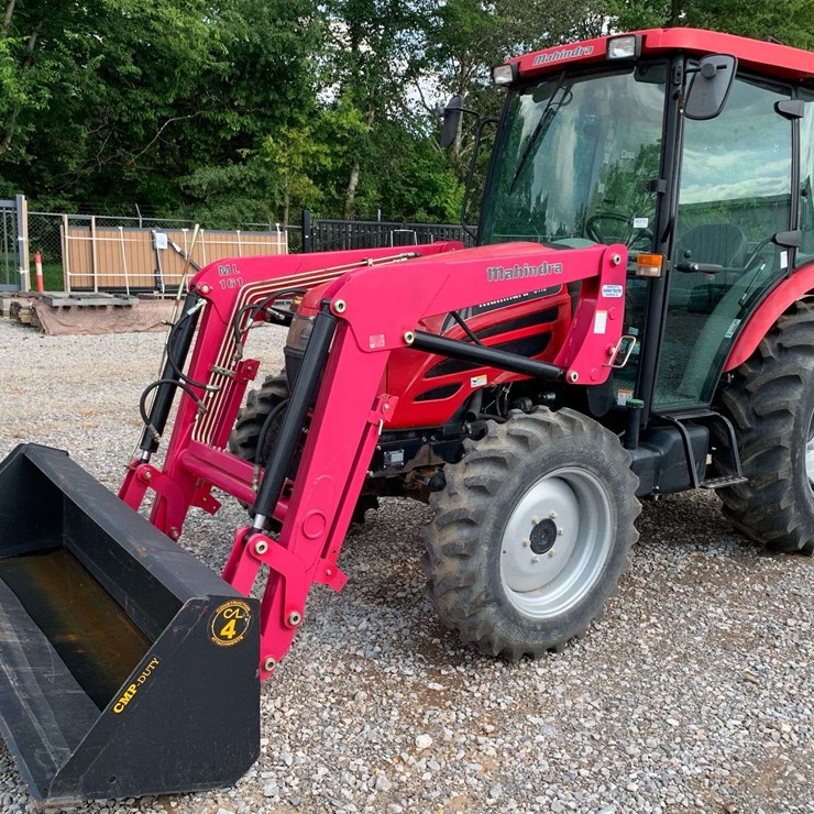 MAHINDRA 6110