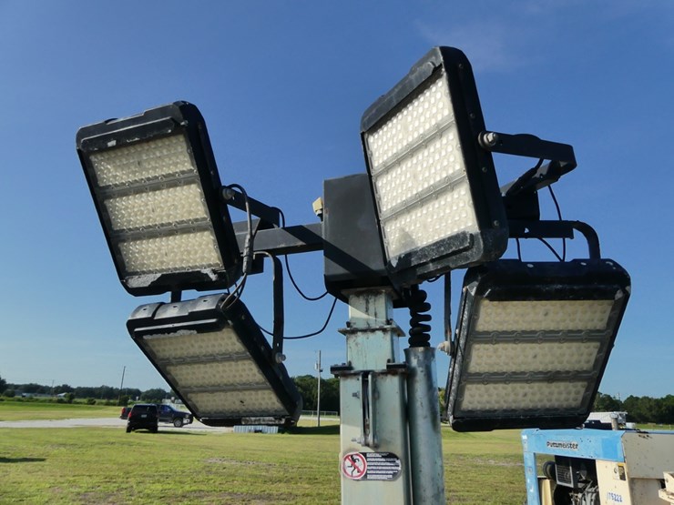 pt-city-silent-light-tower-image-4