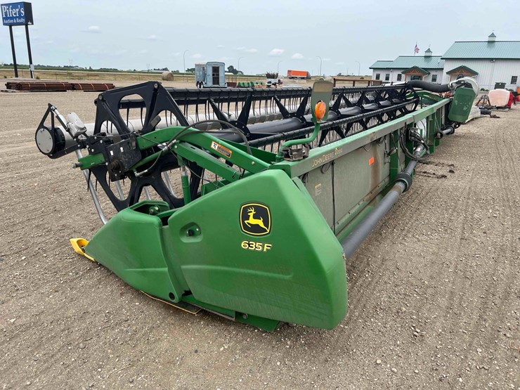 2012-john-deere-935-image-12